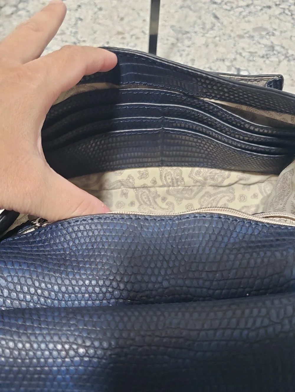 EUC Simply Noelle Navy Textured Snakeskin Crossbody Bag - Picture 14 of 17